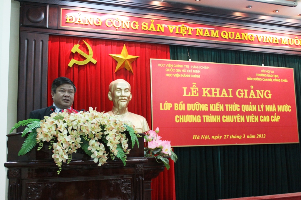 Khai giảng Lớp Bồi dưỡng kiến thức quản lý nhà nước Chương trình Chuyên viên cao cấp